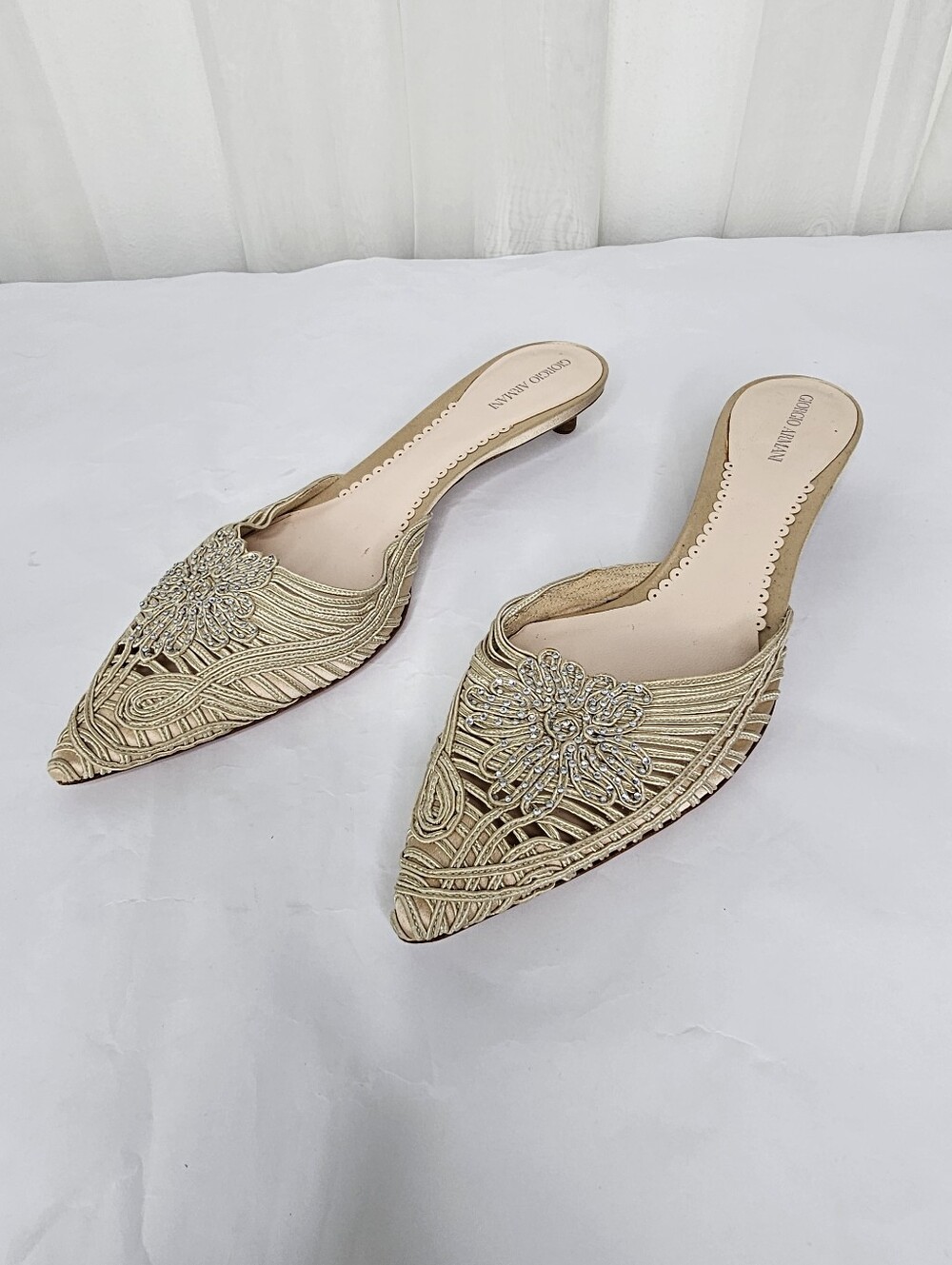 Vintage Giorgio Armani Corded Metallic Gold Embellished Mule Kitten Heel Size 38 - Picture 3 of 9